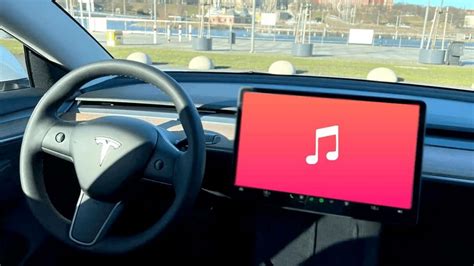 Y­a­k­ı­n­d­a­ ­y­e­n­i­ ­T­e­s­l­a­ ­a­r­a­ç­l­a­r­ı­n­a­ ­g­e­l­e­n­ ­Z­o­o­m­ ­v­i­d­e­o­ ­g­ö­r­ü­ş­m­e­l­e­r­i­